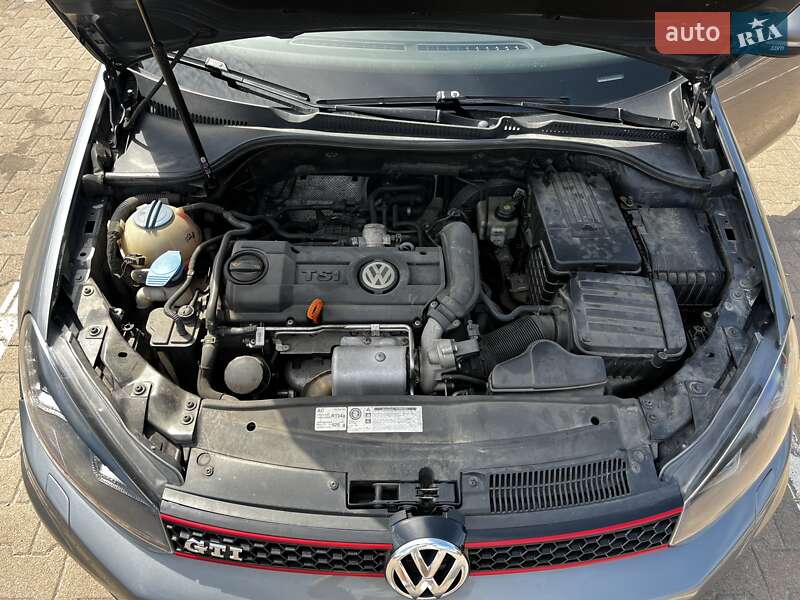 Хэтчбек Volkswagen Golf 2012 в Киеве