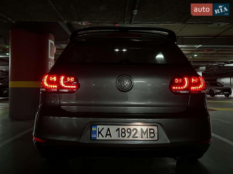Хэтчбек Volkswagen Golf 2012 в Киеве