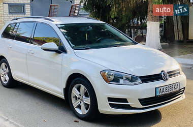 Универсал Volkswagen Golf 2015 в Киеве
