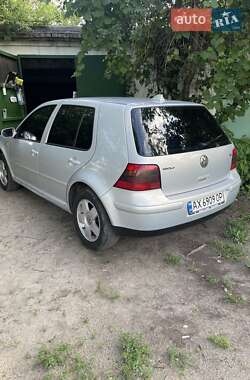 Хэтчбек Volkswagen Golf 1998 в Андреевке