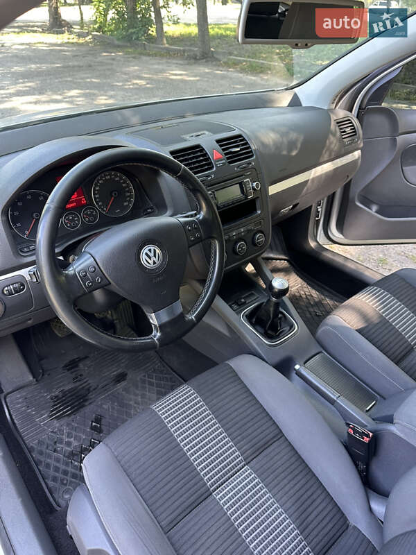 Хетчбек Volkswagen Golf 2007 в Харкові