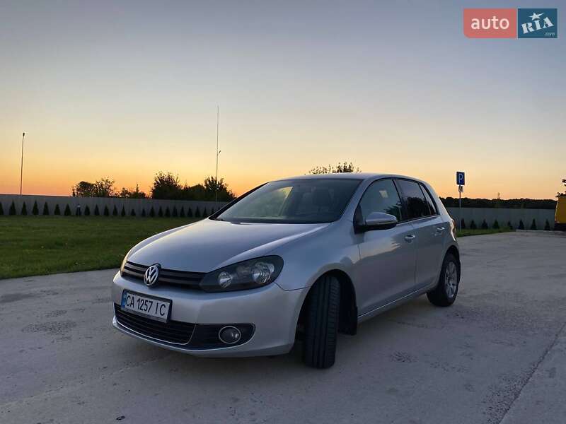 Хетчбек Volkswagen Golf 2009 в Монастирищеві