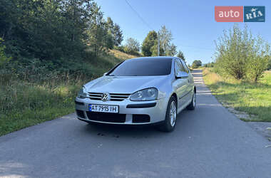 Хэтчбек Volkswagen Golf 2004 в Надворной