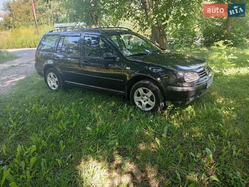 Універсал Volkswagen Golf 2001 в Хотині