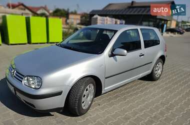 Хетчбек Volkswagen Golf 2002 в Теребовлі