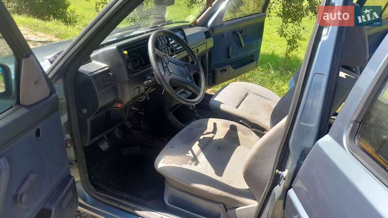 Хэтчбек Volkswagen Golf 1989 в Вижнице
