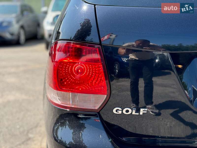 Універсал Volkswagen Golf 2011 в Вінниці