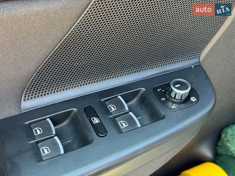 Універсал Volkswagen Golf 2011 в Вінниці