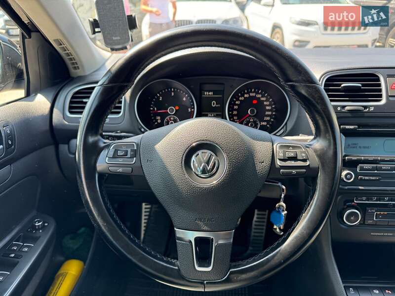 Універсал Volkswagen Golf 2011 в Вінниці