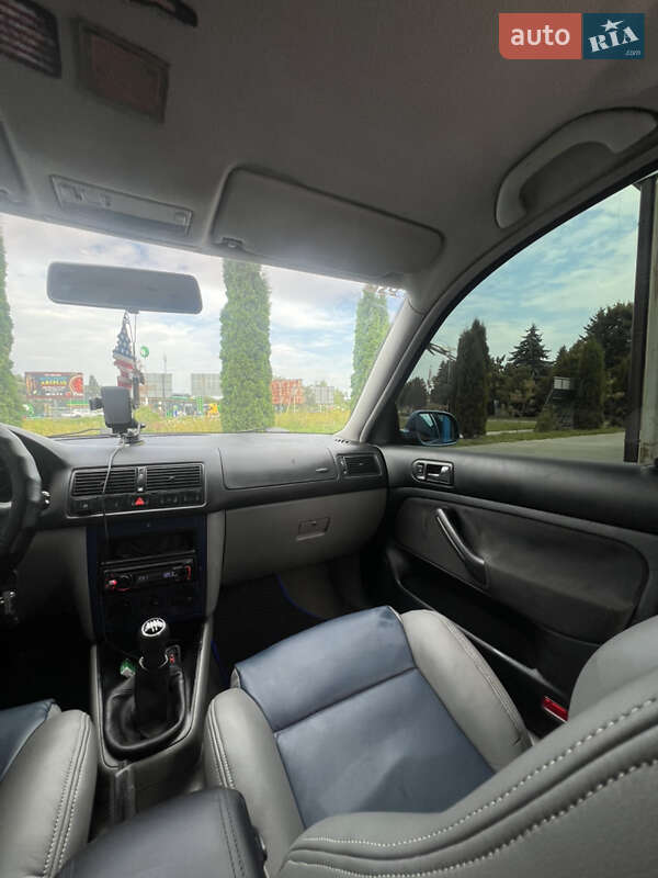 Хетчбек Volkswagen Golf 1999 в Дубні