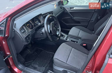 Хэтчбек Volkswagen Golf 2012 в Киеве