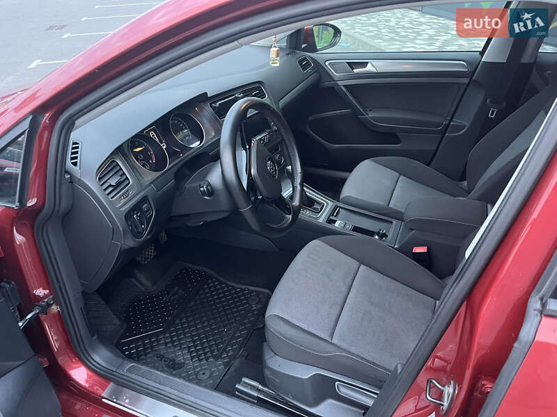 Хэтчбек Volkswagen Golf 2012 в Киеве фото 6 Хэтчбек Volkswagen Golf 2012 в Киеве