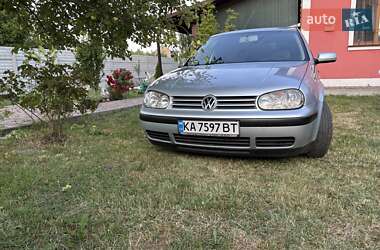 Хетчбек Volkswagen Golf 2002 в Ірпені