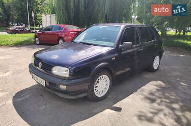 Хетчбек Volkswagen Golf 1996 в Києві