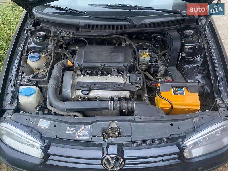 Хетчбек Volkswagen Golf 2001 в Коломиї