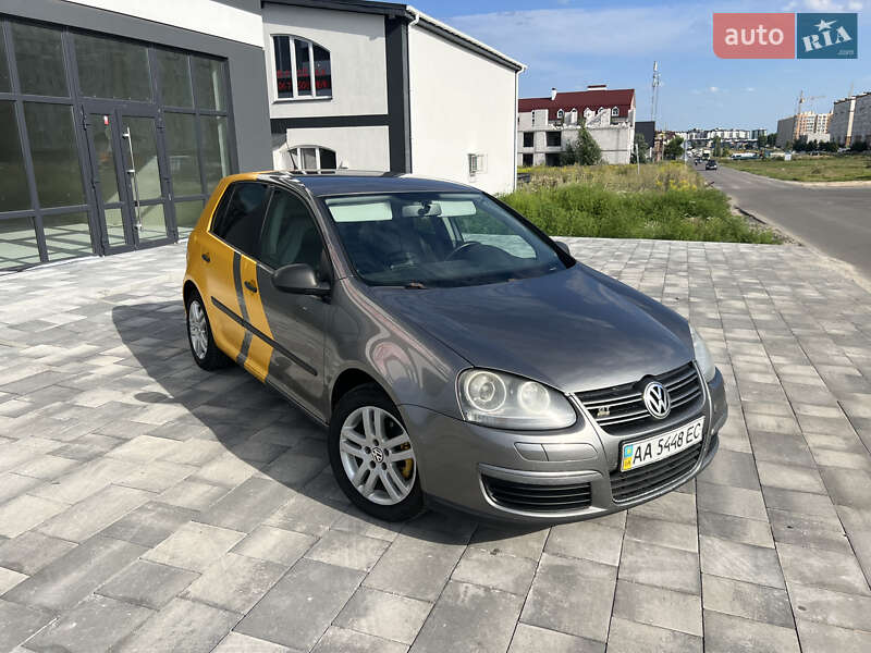 Хетчбек Volkswagen Golf 2007 в Києві