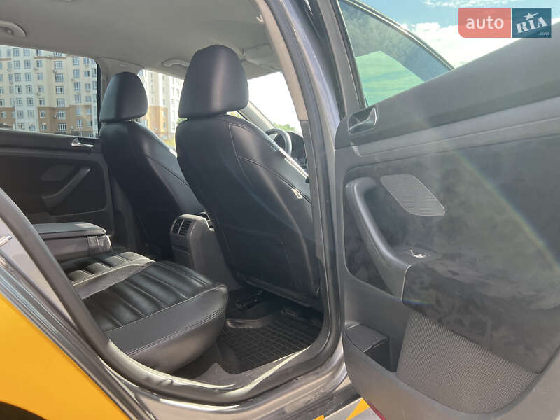 Хетчбек Volkswagen Golf 2007 в Києві