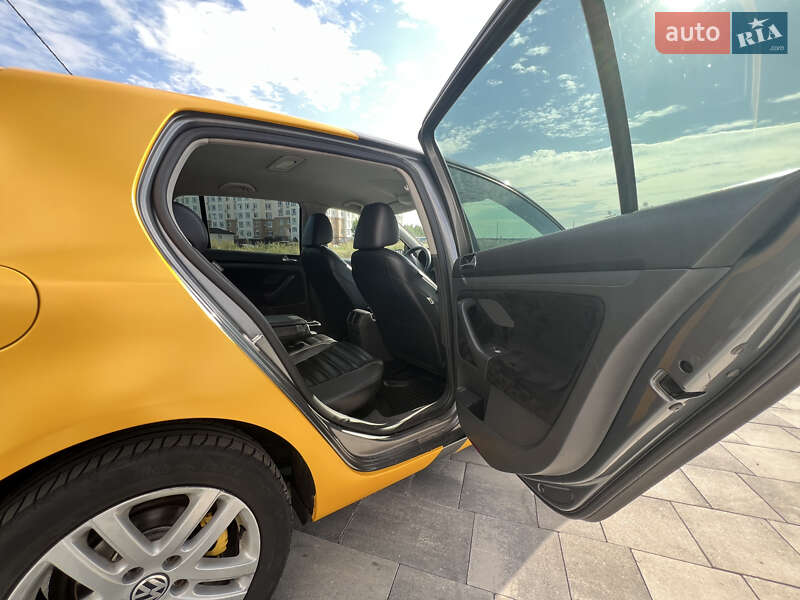 Хетчбек Volkswagen Golf 2007 в Києві