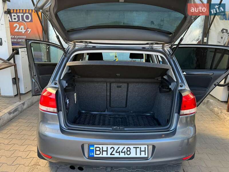 Хэтчбек Volkswagen Golf 2009 в Хмельницком