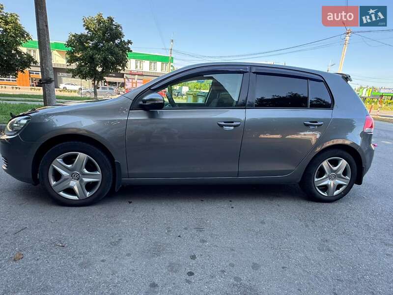 Хэтчбек Volkswagen Golf 2009 в Хмельницком