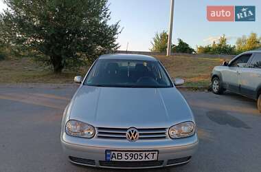 Хэтчбек Volkswagen Golf 2001 в Виннице