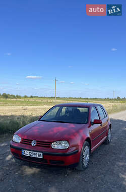 Хэтчбек Volkswagen Golf 2000 в Голобах