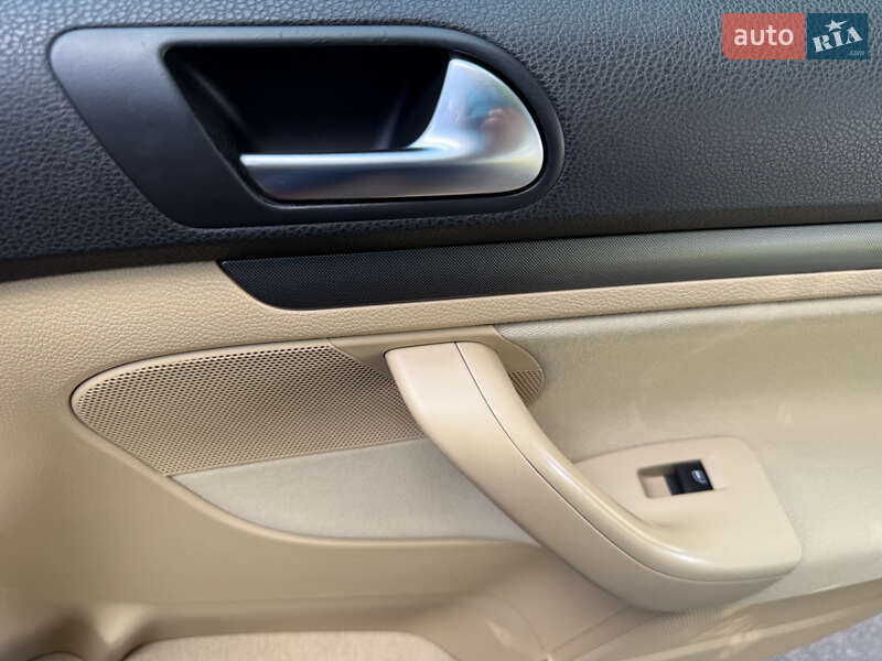 Універсал Volkswagen Golf 2008 в Рівному фото 42 Універсал Volkswagen Golf 2008 в Рівному