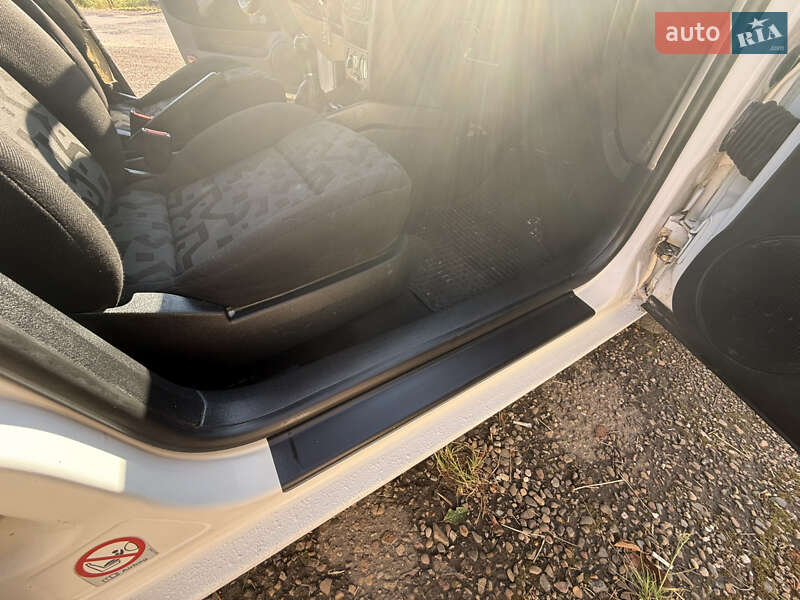 Хетчбек Volkswagen Golf 1998 в Кіцмані