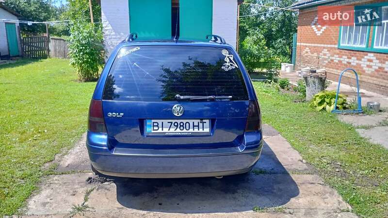 Універсал Volkswagen Golf 2004 в Умані