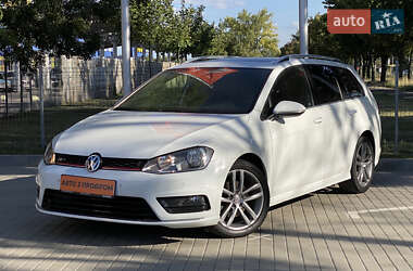 Універсал Volkswagen Golf 2016 в Дніпрі