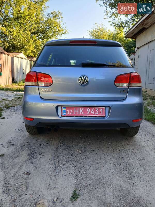 Хэтчбек Volkswagen Golf 2010 в Полтаве