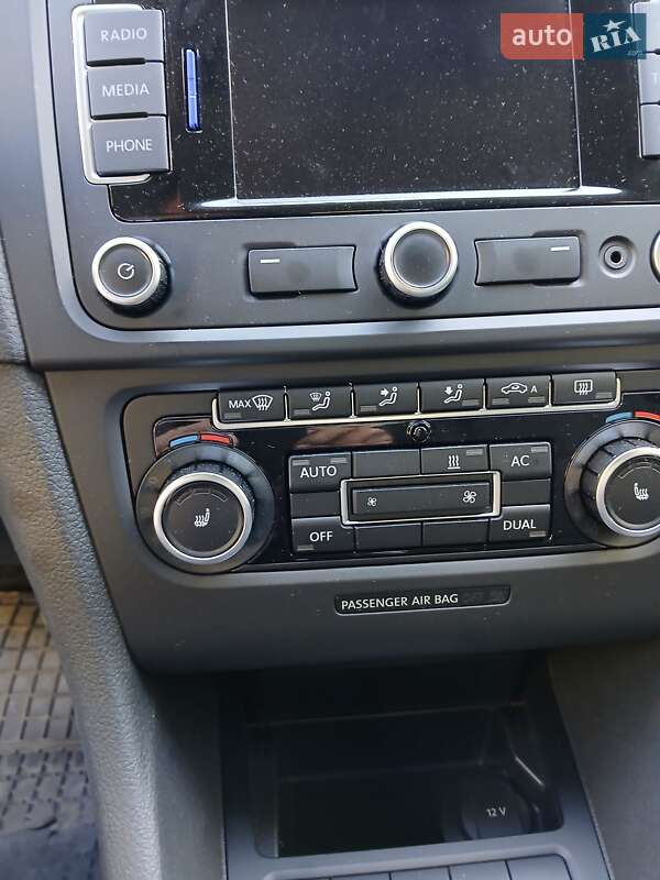 Хэтчбек Volkswagen Golf 2010 в Полтаве