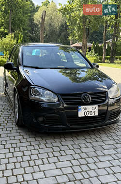 Хетчбек Volkswagen Golf 2008 в Києві