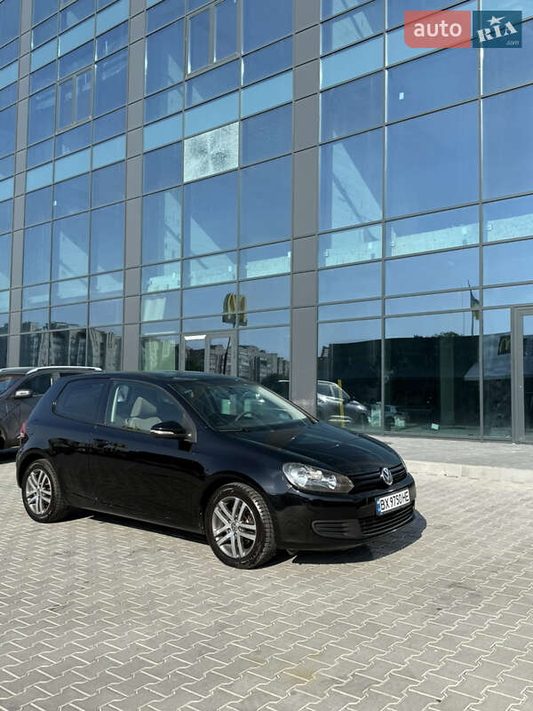 Хетчбек Volkswagen Golf 2009 в Хмельницькому