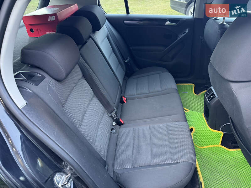 Хэтчбек Volkswagen Golf 2008 в Славуте