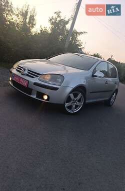 Хэтчбек Volkswagen Golf 2004 в Луцке