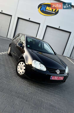 Хэтчбек Volkswagen Golf 2006 в Нововолынске