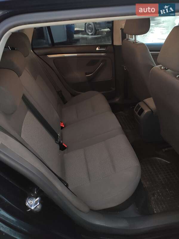 Універсал Volkswagen Golf 2008 в Луцьку