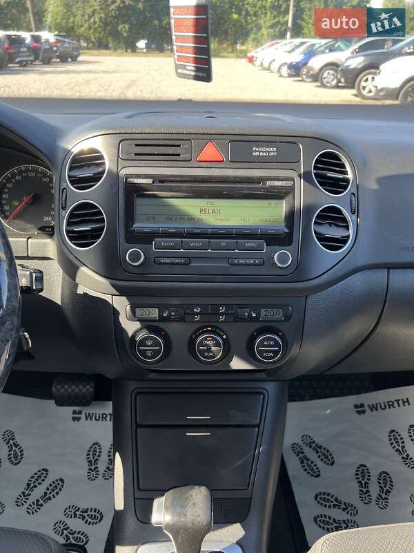 Хетчбек Volkswagen Golf 2005 в Черкасах