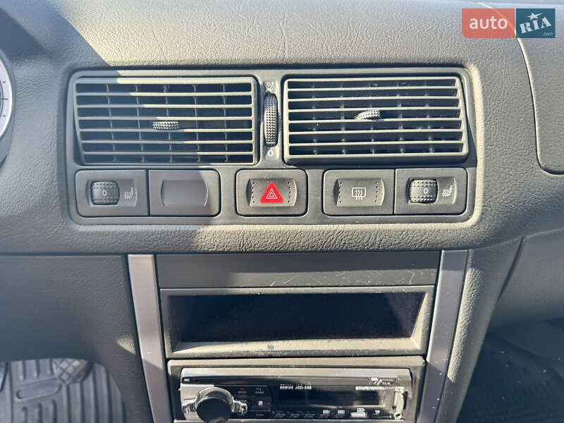 Універсал Volkswagen Golf 2005 в Вінниці