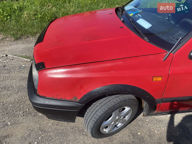 Хэтчбек Volkswagen Golf 1993 в Ивано-Франковске