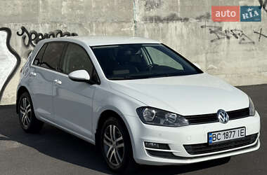 Хетчбек Volkswagen Golf 2015 в Львові