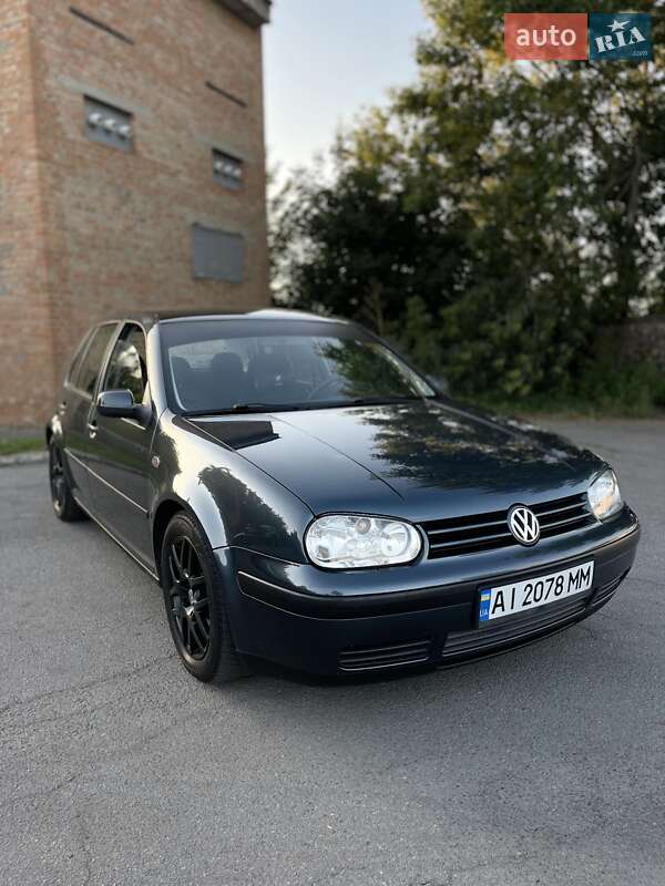 Volkswagen Golf 2000
