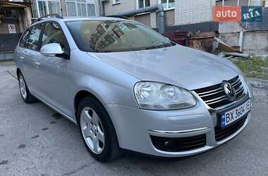 Универсал Volkswagen Golf 2007 в Нетешине