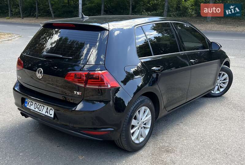 Хэтчбек Volkswagen Golf 2015 в Запорожье