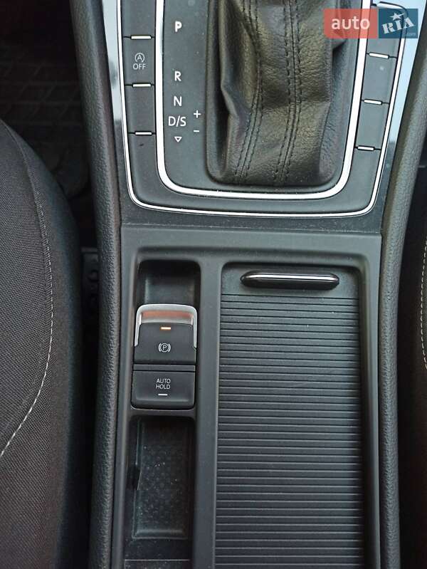 Хэтчбек Volkswagen Golf 2020 в Хмельницком