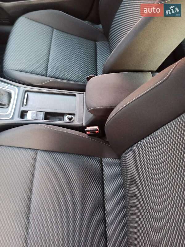 Хэтчбек Volkswagen Golf 2020 в Хмельницком