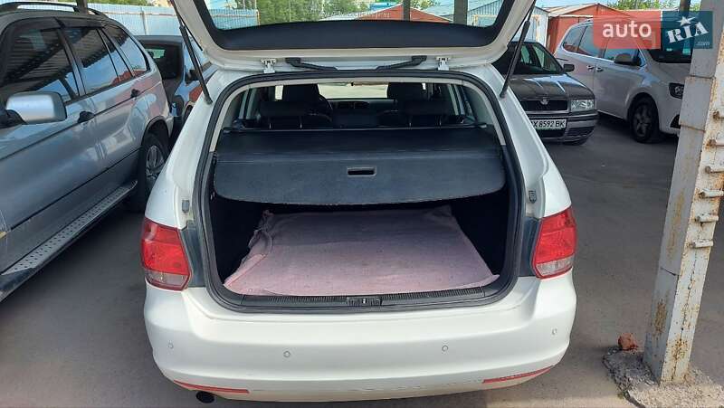 Универсал Volkswagen Golf 2013 в Каменец-Подольском