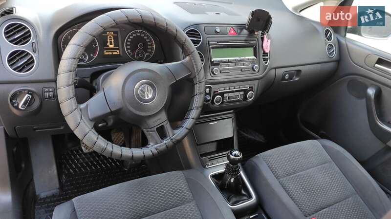 Хетчбек Volkswagen Golf 2011 в Львові