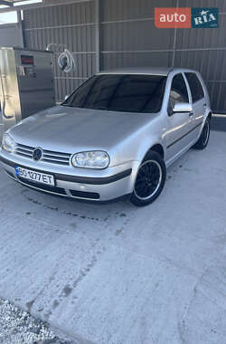 Хетчбек Volkswagen Golf 2002 в Білогір'ї